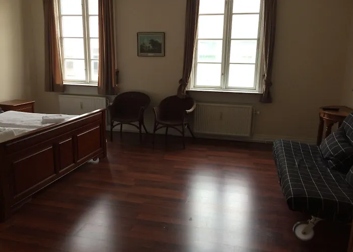 Bed & Breakfast Annex 3*