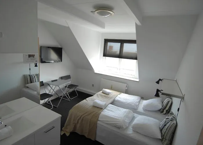 Annex Bed & Breakfast 3*